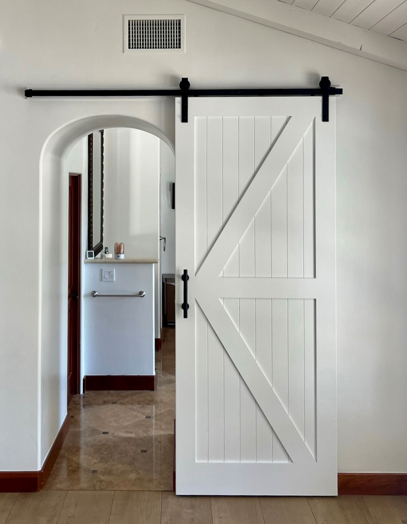 San Archer Arrow-Style Traditional Barn Door