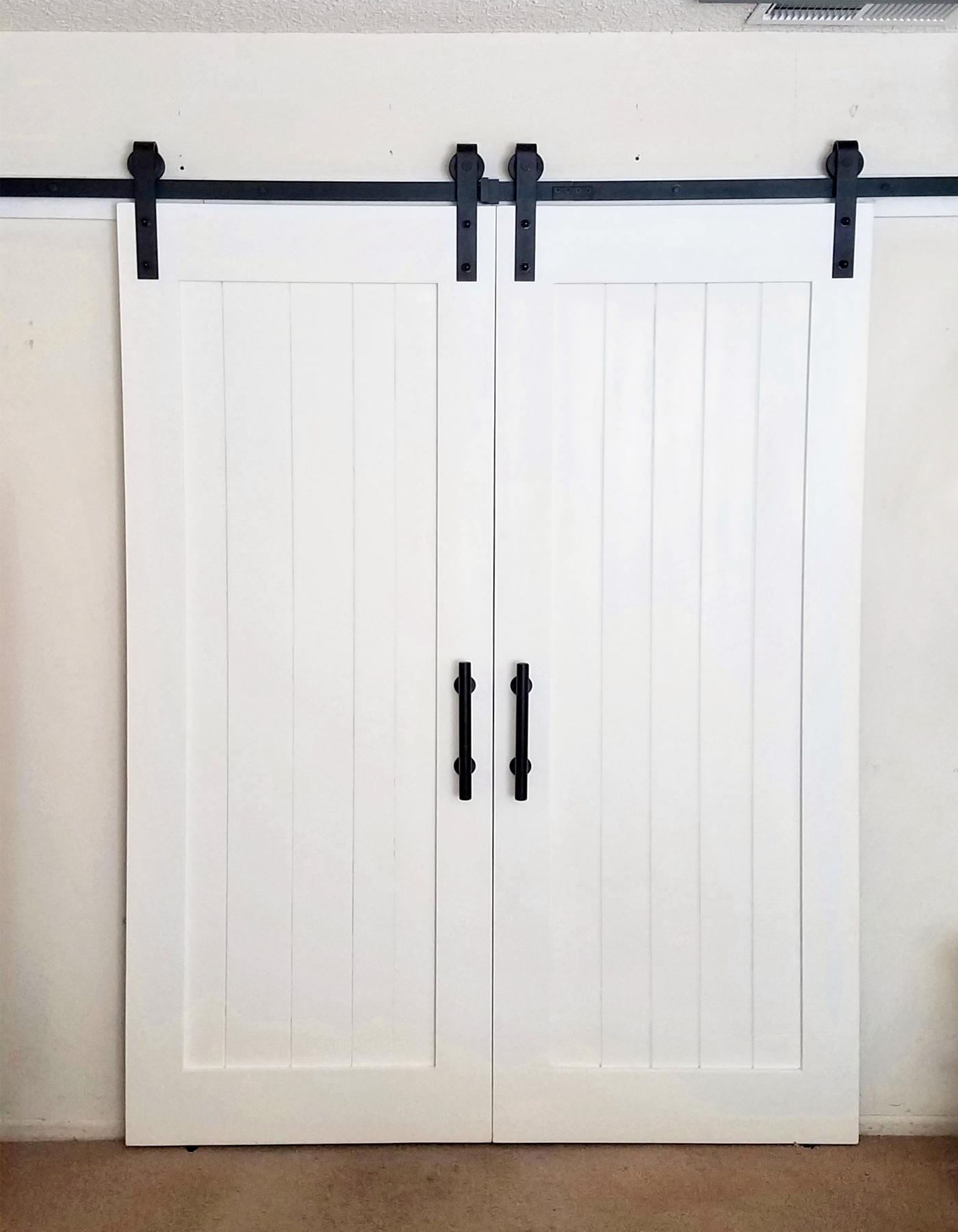 San Zita Framed Plank Traditional Barn Door