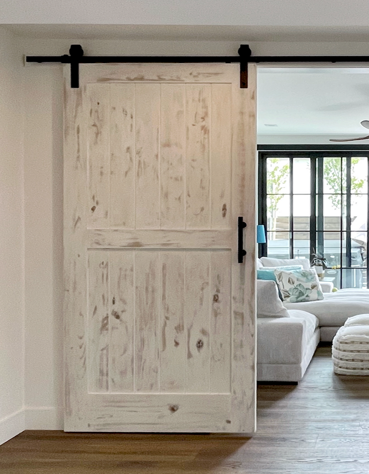 Ms Door Ranch Rale San Ranchero Mid Rail Traditional Barn Door – SoCal Barn Doors