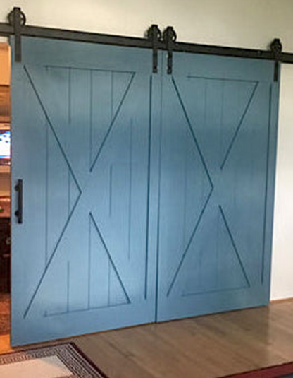 San Xenophus X-Style Traditional Barn Door